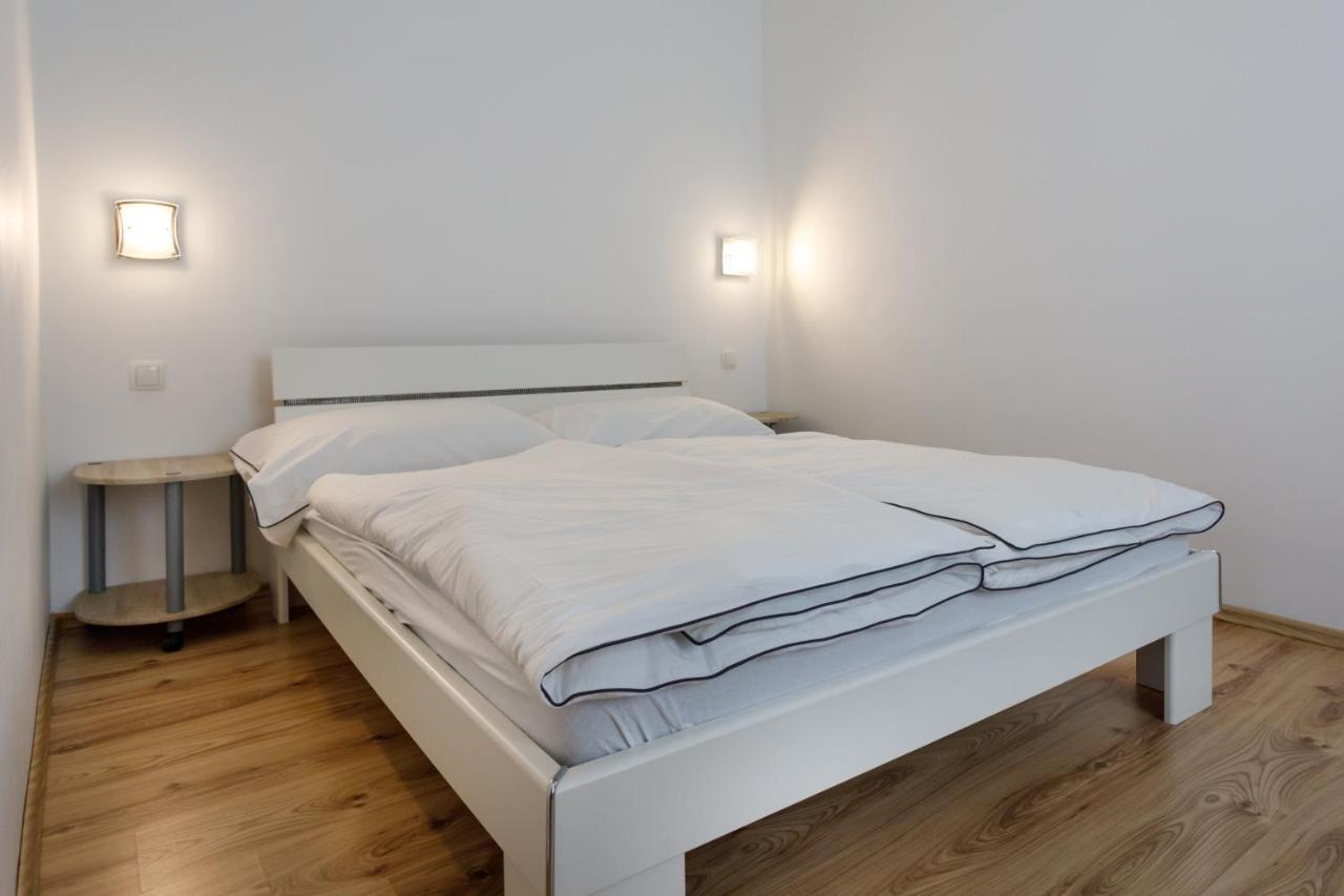 Apartments Lacic Krk Town Exterior photo